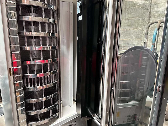 Vending machine - afbeelding 4 van  4