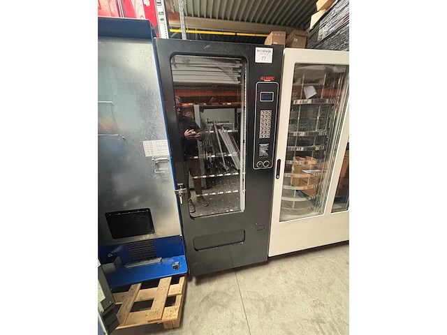Vendo - snack - verkoopautomaat - afbeelding 2 van  6