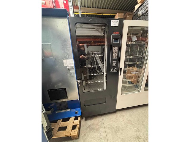 Vendo - snack - verkoopautomaat - afbeelding 3 van  6