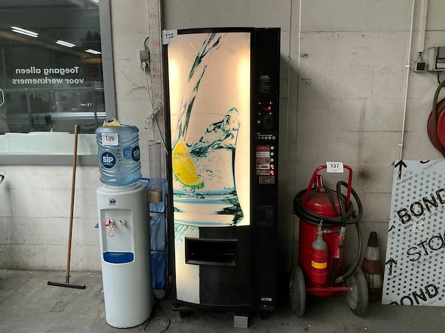 Vendo sve189 drankenautomaat - afbeelding 1 van  8