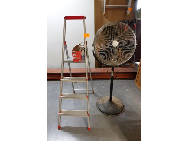 Ventilator + alu trapladder - afbeelding 1 van  4