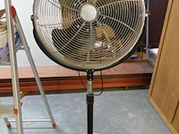 Ventilator + alu trapladder - afbeelding 2 van  4