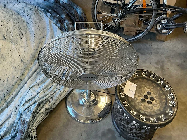 Ventilator en kruk - afbeelding 2 van  6