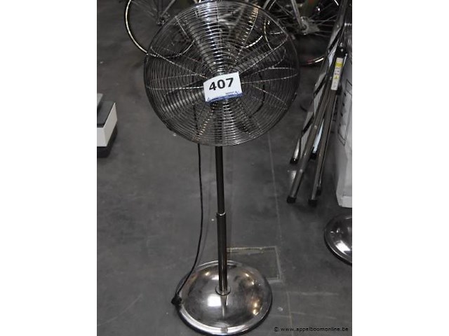 Ventilator op voet - afbeelding 1 van  2