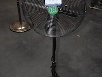 Ventilator op voet - afbeelding 1 van  2