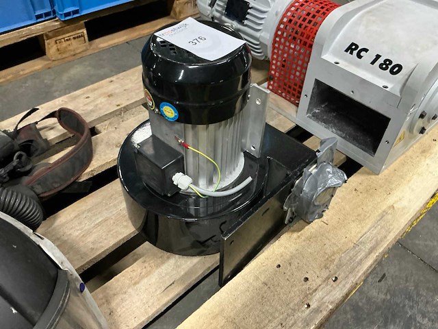 Ventilator - afbeelding 1 van  3