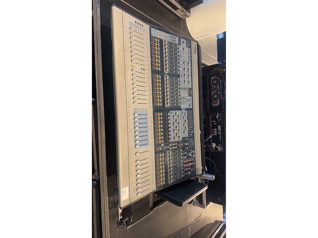 Venue sc48 + racks + flightcases - afbeelding 1 van  2