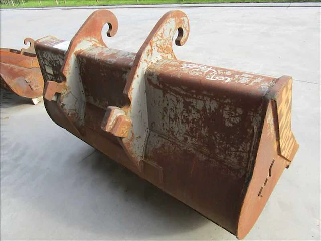 Verachtert - bucket cw 40 - 72 - graafbak - afbeelding 2 van  2