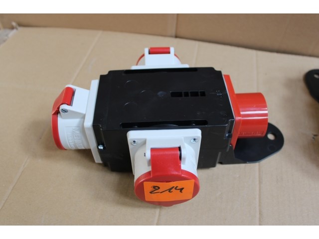 Verdeelblok abs 16a - 400v - afbeelding 1 van  2