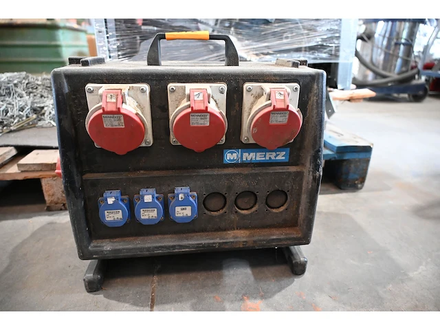 Verdeelkast elektriciteit merz - afbeelding 4 van  4
