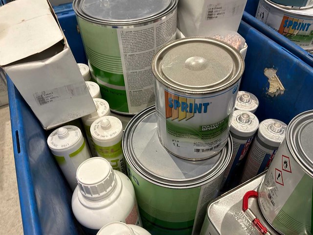 Verf, pure, lijm en kit - afbeelding 15 van  15