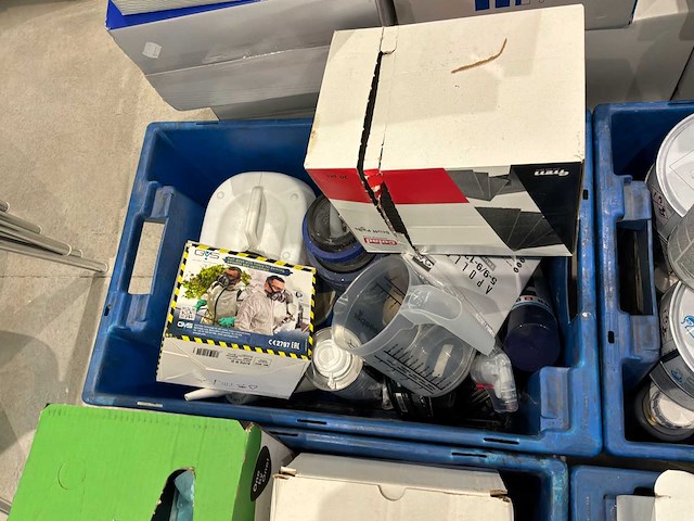 Verf, pure, lijm en kit - afbeelding 10 van  15