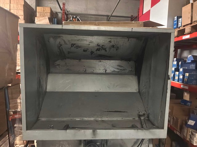 Verfspuitcabine met afzuiging - afbeelding 1 van  5