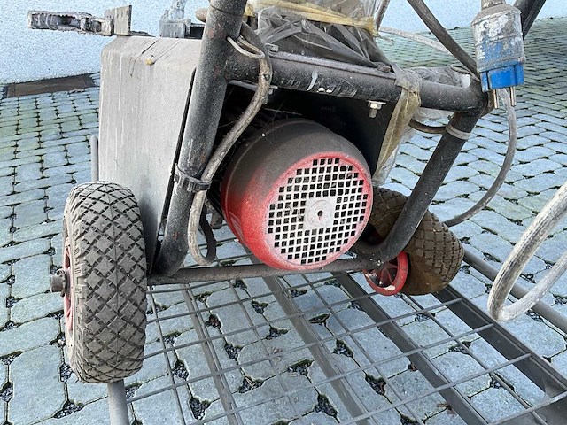 Verfspuitmachine - afbeelding 8 van  9