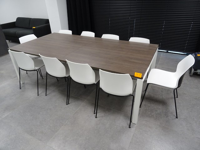 Vergadertafel + 10x kunststof designstoel kalea by kastel - afbeelding 1 van  7