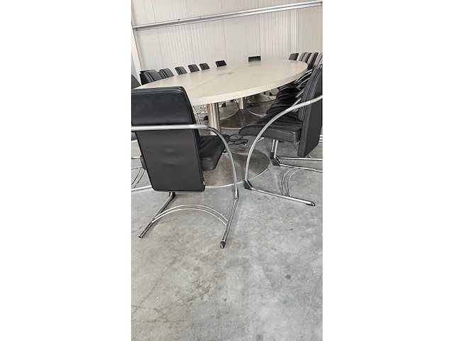 Vergadertafel + 18 stoelen - vergaderset - afbeelding 21 van  24