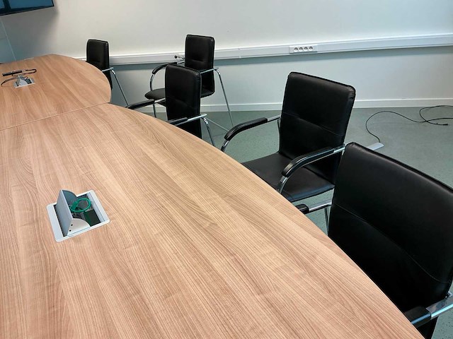 Vergadertafel (2x) + stoel (10x) - afbeelding 5 van  6