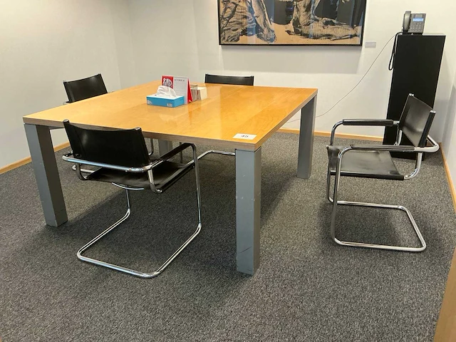 Vergadertafel + (4x) stoel - afbeelding 1 van  5