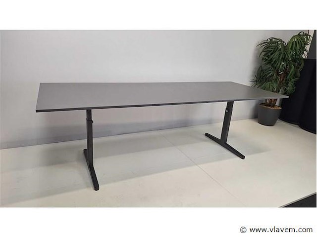 Vergadertafel ahrend - afbeelding 1 van  9