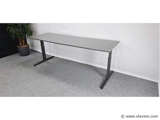 Vergadertafel ahrend - afbeelding 1 van  2
