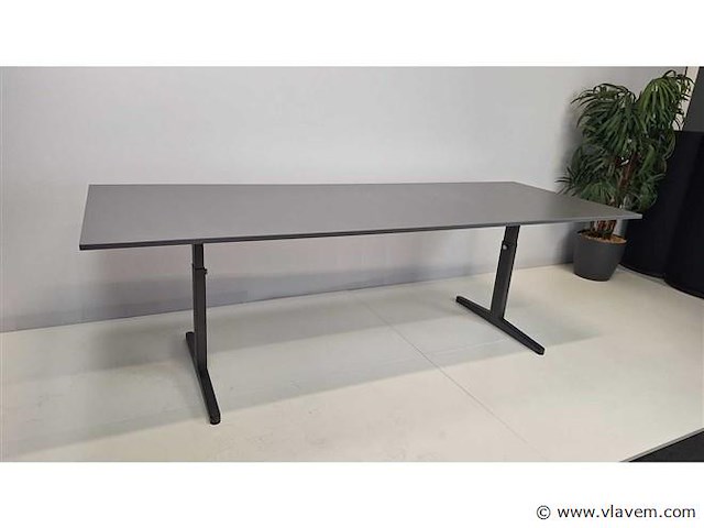 Vergadertafel ahrend - afbeelding 1 van  9