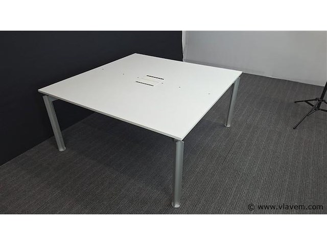 Vergadertafel bulo h2o - afbeelding 1 van  10