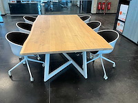 Vergadertafel (eerste verdiep) - afbeelding 1 van  4