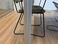 Vergadertafel met 3 design stoelen h&h bulo - afbeelding 7 van  8