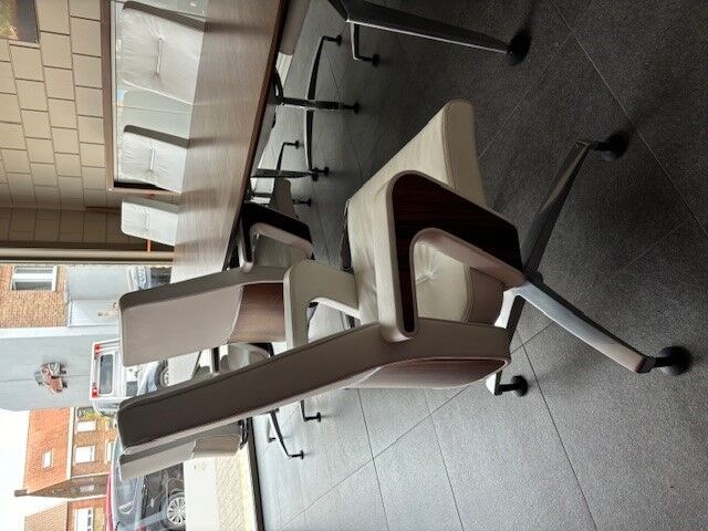 Vergadertafel met kast en 8 zetels - afbeelding 8 van  19