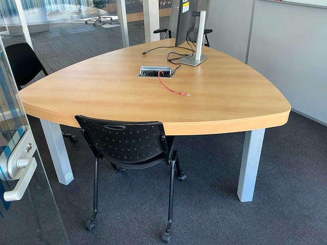 Vergadertafel + stoel (2x) - afbeelding 2 van  2