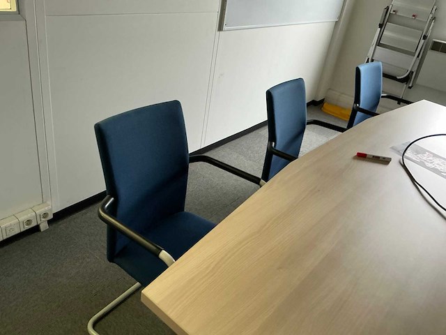 Vergadertafel + stoel (7x) - afbeelding 7 van  8