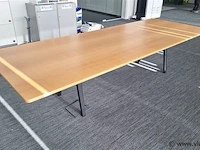 Vergadertafel vitra joyn