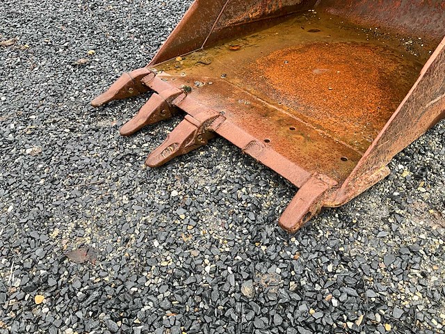 Verhackter grondverzetbak - afbeelding 12 van  12