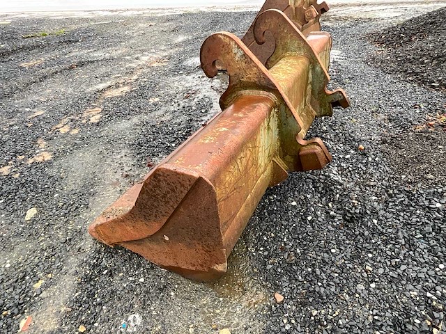 Verhackter grondverzetbak - afbeelding 5 van  11