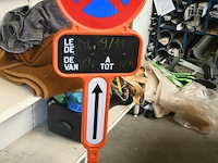 Verkeersbord - kegels - veiligheidshelmen