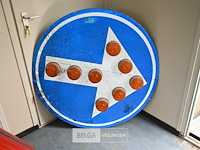 Verkeersbord met verlichting - afbeelding 1 van  4