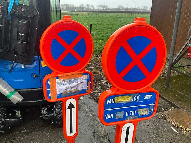 Verkeersborden/parkeer verbodsborden (2x) - afbeelding 3 van  5