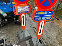 Verkeersborden/parkeer verbodsborden (2x) - afbeelding 4 van  5