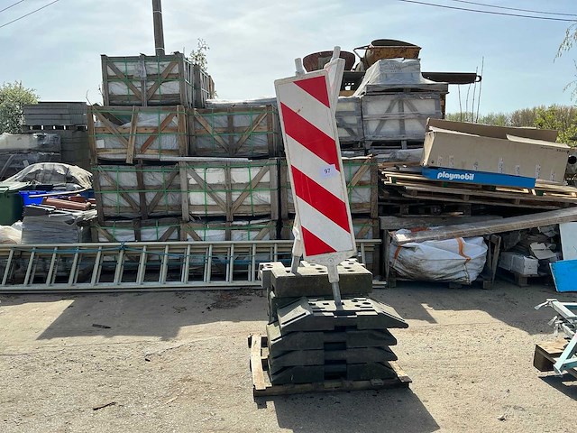 Verkeersignalisatie (2x) - afbeelding 1 van  4