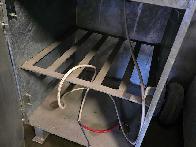 Verkeerslichten op de bouwplaats - afbeelding 3 van  3