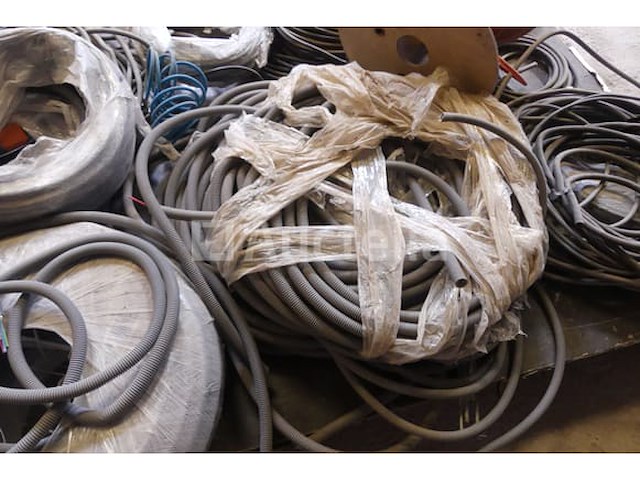 Verkoop van diverse elektrische kabels - afbeelding 7 van  13