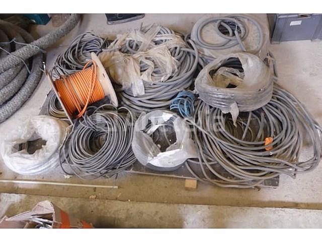 Verkoop van diverse elektrische kabels - afbeelding 9 van  13