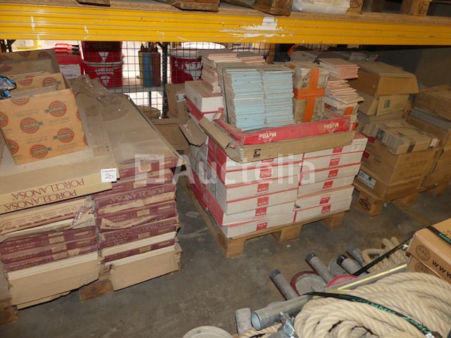 Verkoop van diverse tegels - afbeelding 4 van  10