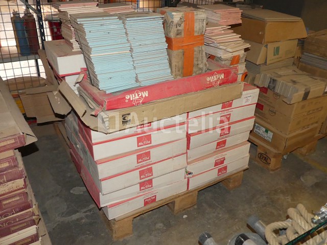 Verkoop van diverse tegels - afbeelding 9 van  10