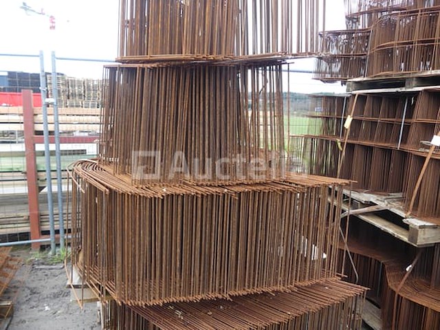 Verkoop van diverse zigzag betonnen afstandhouders - afbeelding 5 van  5