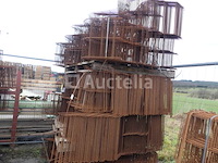 Verkoop van diverse zigzag betonnen afstandhouders - afbeelding 2 van  4