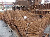 Verkoop van diverse zigzag betonnen afstandhouders - afbeelding 3 van  3