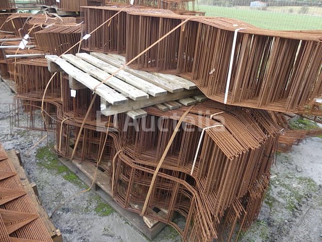 Verkoop van diverse zigzag betonnen afstandhouders - afbeelding 2 van  4