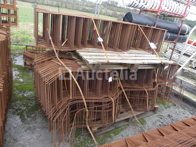 Verkoop van diverse zigzag betonnen afstandhouders - afbeelding 3 van  4