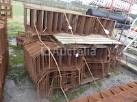 Verkoop van diverse zigzag betonnen afstandhouders - afbeelding 3 van  4